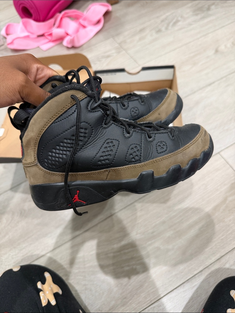 Jordan Retro 9 “Olive”
